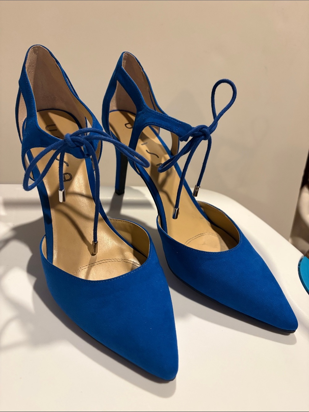 Unisa size 10 blue pumps